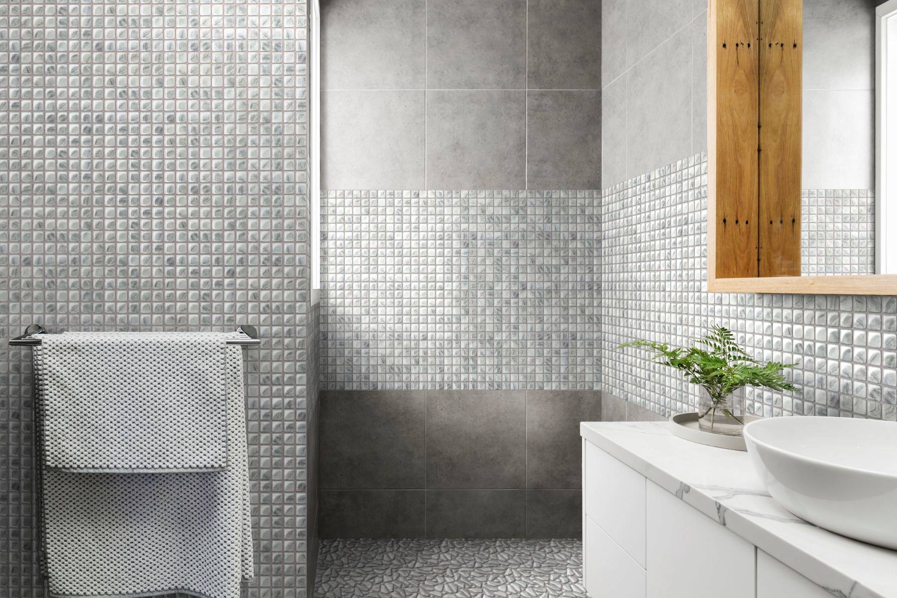 Glass Pebble Light Grey  + Glass Square Light Grey | Garcia Imported Tile