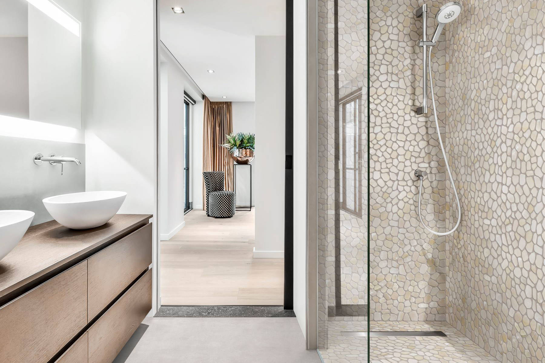 Onyx Light Beige Pebble Mosaic  | Garcia Imported Tile